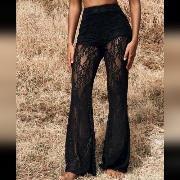 Women's High Waist Flare Lace Knit Vacation Pants - Picture 3 of 4